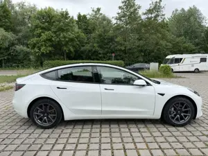 Tesla Model 3 Bild 3