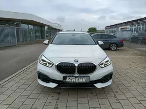 BMW 120 i /Automatik /LED/ Navi/ PDC/ SHZ