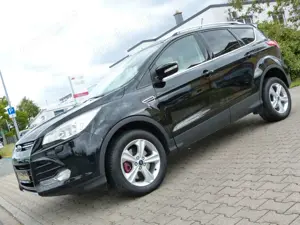 Ford Kuga Titanium 4x4 Autom. *Navi*Kamera*Sitzhz*