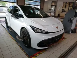 CUPRA Born 150 kW*Wärmepumpe*Panoramadach*