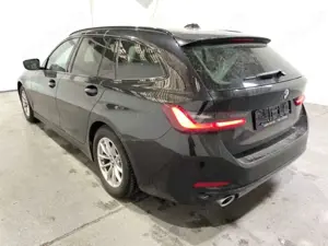 BMW 320 D Touring Automatik EU6d ACC LED Navi Bild 2