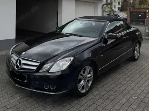 Mercedes-Benz E 200 E-Klasse Cabrio CGI Cabrio BlueEFFICIENCY Automatik Elegance
