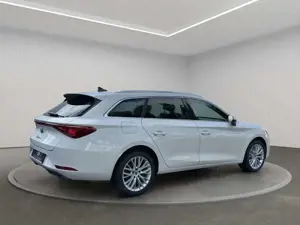 SEAT Leon ST 2.0 TDI DSG Xcellence NAVI+LED+ACC+SHZ Bild 4