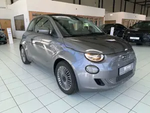 Fiat 500e Icon Klimaautom DAB Keyless Bild 3