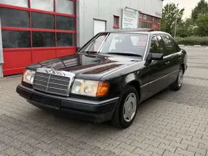 Mercedes-Benz E 200 D SSD AHK TÜV/H-Kennzeichen Neu