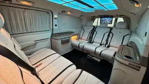 Mercedes-Benz V 300 V300 AMG 4Matic 8 Echtleder Sitze *VIP Shuttle*