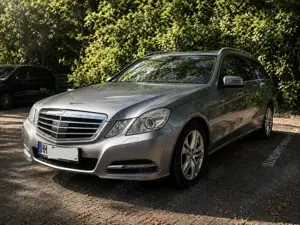 Mercedes-Benz E 220 T CDI DPF BlueEFFICIENCY Automatik Avantgarde