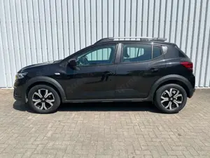 Dacia Sandero Bild 2