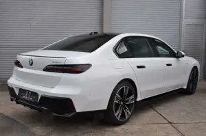 BMW 740 Bild 3