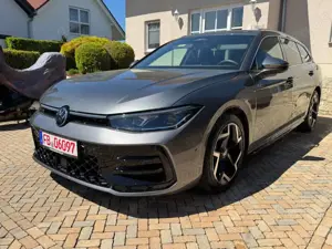Volkswagen Passat Variant 2.0 TDI-R-line Matrix-Massage-AHK