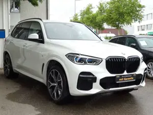 BMW X5 xDrive30d 21" M Sport Navi Leder Laser Luftfe