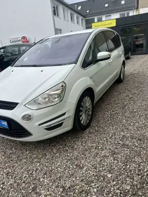 Ford S-Max Titanium 2.0 *MIT NEUEM TÜV*WENIG KM**GARANTIE* Bild 3