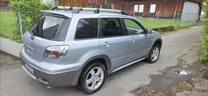 Mitsubishi Outlander Bild 3