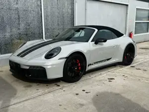 Porsche 992 911 Carrera 4 GTS Cabrio Lift PDCC Carbon Design