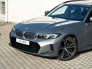 BMW 320 i Touring M-Sport AHK PANODACH ParkAss RFK Bild 4