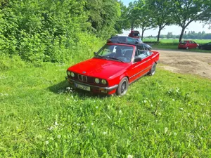 BMW 320 Bild 1