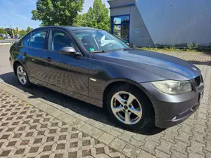 BMW 320 Bild 4