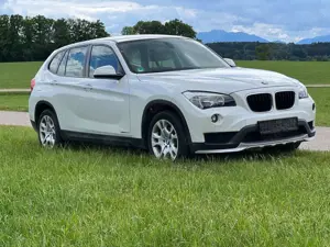 BMW X1 18 d xDrive/Navi/KlimaA/PDC/8x bereift !