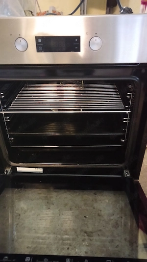 Einbaubackofen von Beko, mit Rost, 2x Backblech, gebraucht
