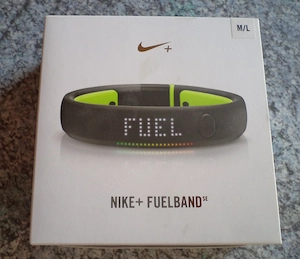 2x NIKE Fuelband SE, Neu & Unbenutzt, 1x davon OVP sowie diverse Ersatzteile, NAGELNEU