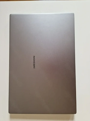 Medion 17,3" Laptop (i5, 16GB RAM, 1TB SSD, Windows 11) Bild 4