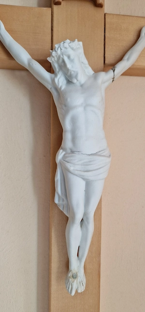 Großes Holzkreuz Kruzifix Wandkreuz 49x38 cm   Korpus Arm geklebt