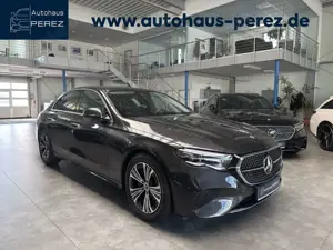 Mercedes-Benz E 200 E 200 AVANTGARDE-DIGITAL LIGHT - DISTRONIC - 18"