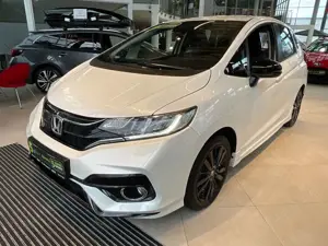 Honda Jazz 1.5 i-VTEC Dynamic LED+Navi+SHZ+LM+PDC+AUT