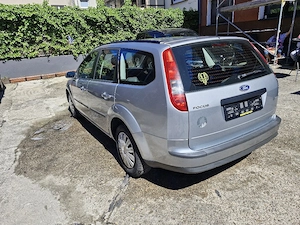 Ford Focus Kombi zu verkaufen  Bild 5