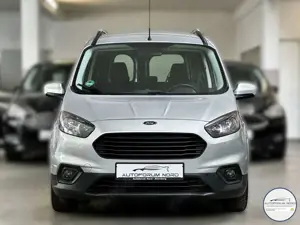 Ford Transit Courier Bild 4