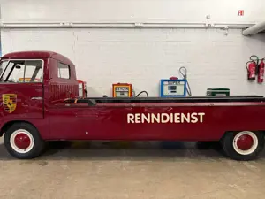Volkswagen T1 Rennwagen Transporter