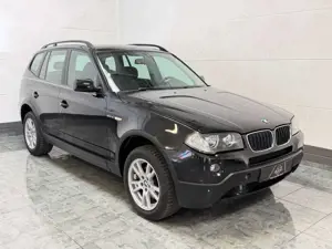 BMW X3 2.0d xDrive*AHK*TÜV*PDC*SZH*LEDER Bild 1