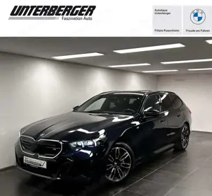 BMW i5 M60 xDrive Touring M Sportpaket Pro BW Pano. AHK