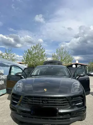 Porsche Macan Basis