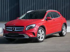 Mercedes-Benz GLA 180 Urban Bi-Xenon Navi Panorama Teilleder