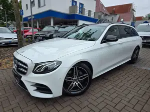 Mercedes-Benz E 200 T-Modell/AMG/Pano/Ambiente/AHK/