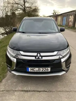 Mitsubishi Outlander 2.2 DI-D 4WD Plus