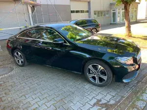 Mercedes-Benz E 200 4MATIC Coupe*1.Hand*Leder*