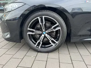 BMW 320 Bild 2