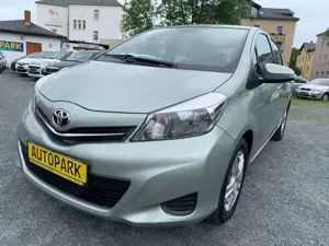 Toyota Yaris 5-Türer * Navi, Klima, Kamera, LMF, Nr. 12