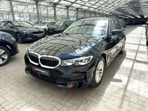 BMW 330 Bild 3
