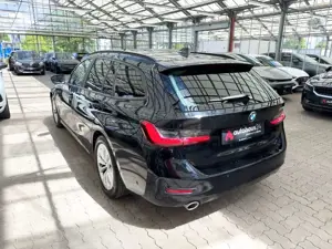 BMW 330 Bild 4