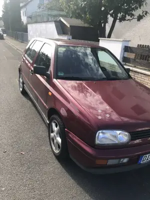 Volkswagen Golf 1.8