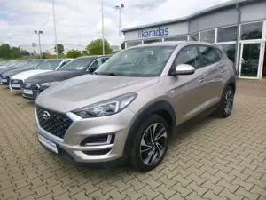 Hyundai TUCSON Pure 2WD 64.818KM/Automatik