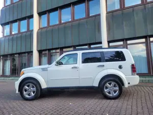 Dodge Nitro Nitro 3.7 mit LPG Anlage Automatik SLT