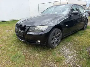 BMW 318 BMW 318i Tempo/Sitzh/Regens/PDC/M-Felg/Xenon++++