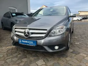 Mercedes-Benz B 180 (BlueEFFICIENCY) 7G-DCT