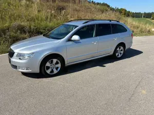 Skoda Superb Superb II Combi Diesel Combi 2.0 TDI Ambition, RAUMWUNDER, AHK