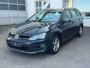 Volkswagen Golf VII 1.4TSI Highline BMT R-KAM NAVI BI-XENON
