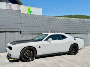 Dodge Challenger 6,2 V8-HELLCAT-LEDER-NAVI-SRT-HARMAN
